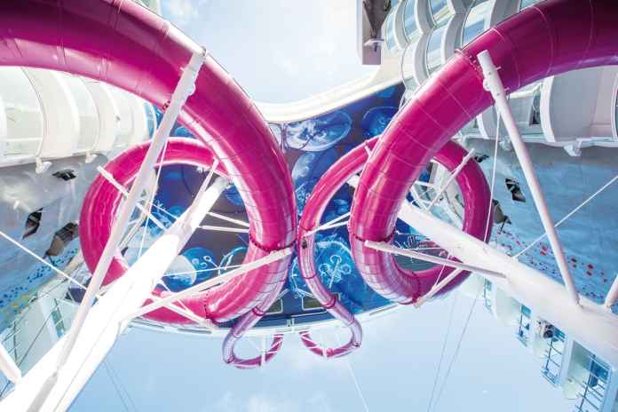 El Symphony of the Seas vuelve a Barcelona en 2023