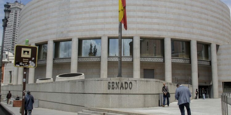 El Senado gasta más de 1,45 millones de euros en viajes en los seis primeros meses de 2022