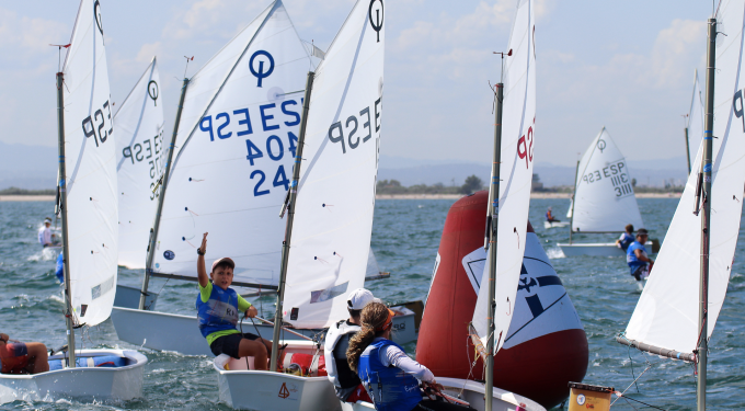 Optimist, Crucero y Pesca, protagonistas en un intenso fin de semana en el Real Club Náutico de Va