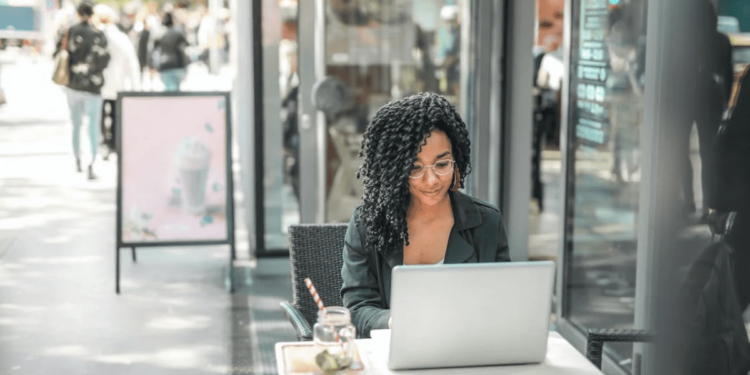 5 trucos para conseguir vuelos y hospedaje barato online