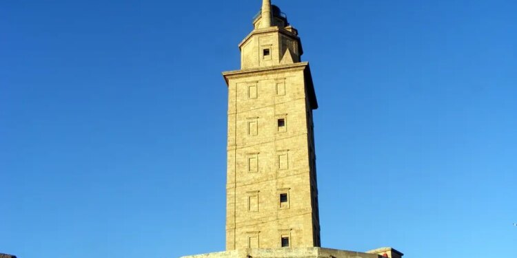 Torre de Hércules (A Coruña), en funcionamiento desde el S.II