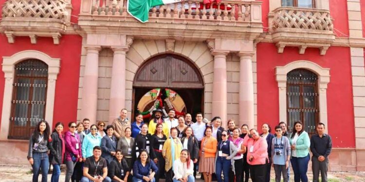 Agentes de viajes celebran reunión en Villa de Reyes