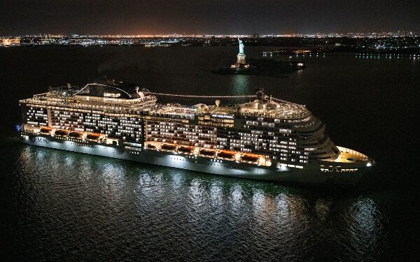 Alcalde de Nueva York quiere alojar refugiados en cruceros