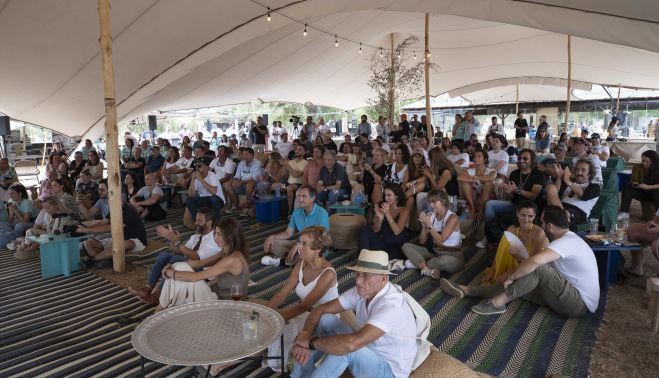 Ambiente de la carpa en el original evento gastronómico de Ángel León. DESPESQUES