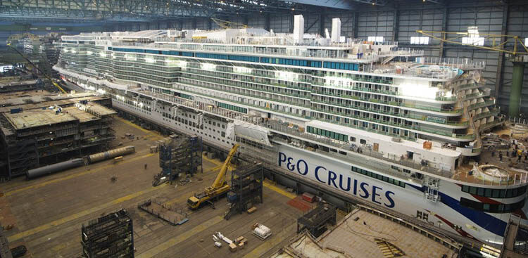 Arvia, el nuevo crucero a GNL ya a flote