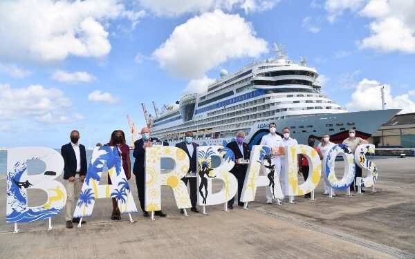 Barbados se suma a la lista y elimina requisito de test Covid para pasajeros vacunados