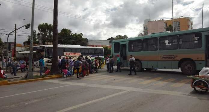 COCEI instala plantón en crucero de Fonapas