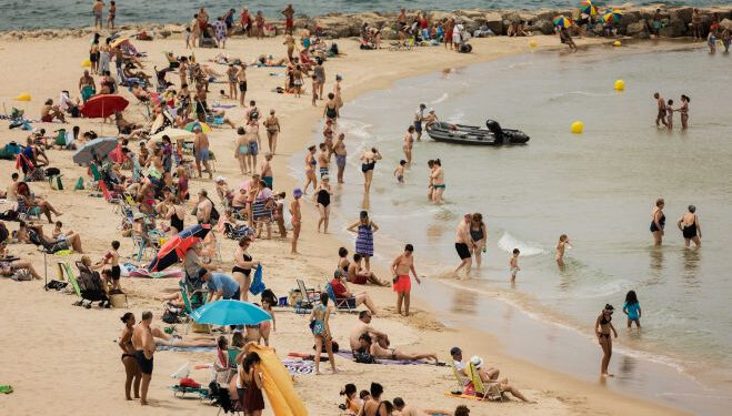 Cádiz no solicitará la declaración de Zona de Gran Afluencia Turística que "libera los horarios comerciales"