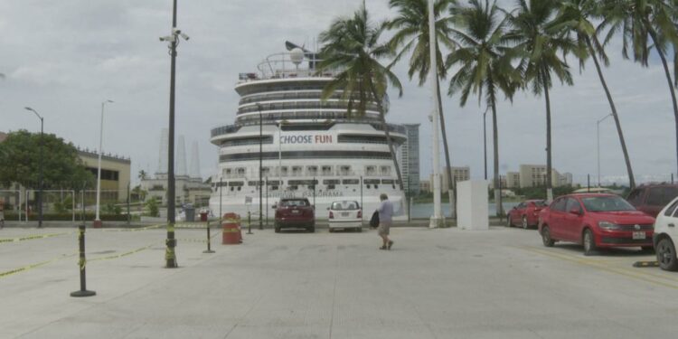 Carnival Panorama fiel a Vallarta