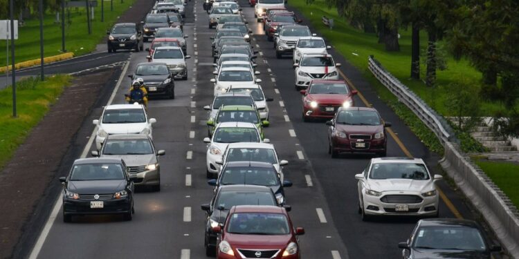 Choferes Uber continúan reportes de robo; empresa responde