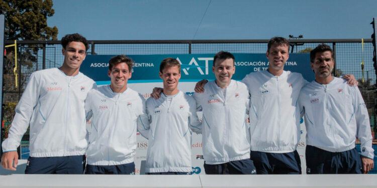 El equipo argentino de Copa DAvis (@AATenis)