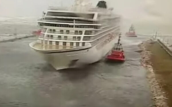 Crucero rompe amarras en Puerto de Rávena con peligro de encallar