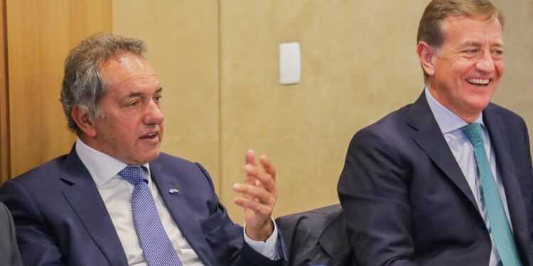 Daniel Scioli busca más oportunidas para Argentina en Brasil