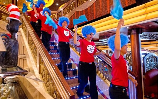 Desayuno de huevos verdes y jamón de Carnival Cruise Line regresa a toda la flota