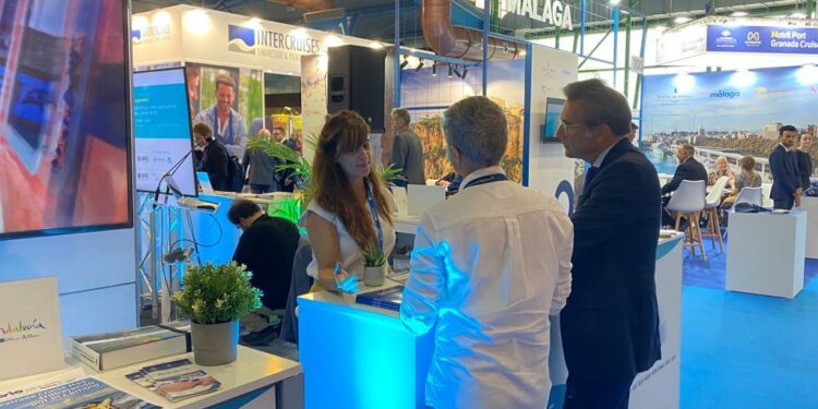 Diputación invita a los responsables de navieras a conocer Cádiz como destino de cruceros