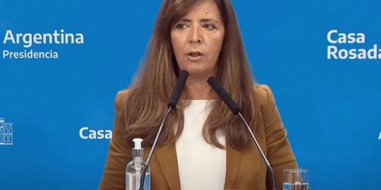 Dólar turista se esperan cambios y algunas agencias de viajes frenan el cobro en pesos