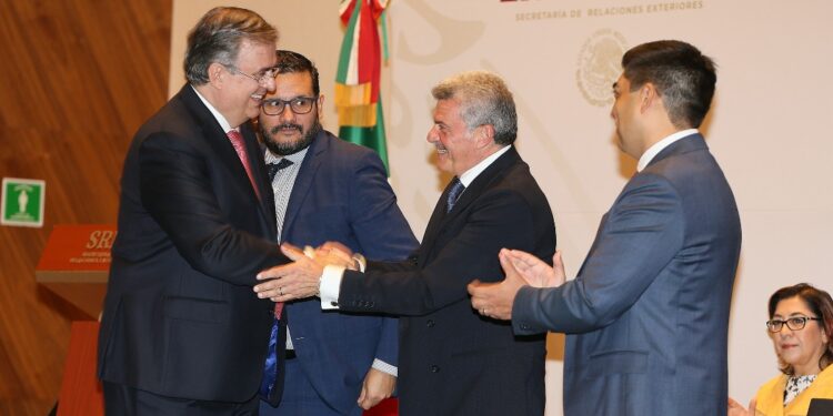 La Secretaría de Relaciones Exteriores y FUNO ponen en marcha la nueva Oficina de Pasaportes Poniente de la CDMX