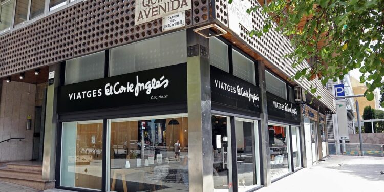 El Corte Ingls ampliar el capital de su filial de viajes para compensar sus prdidas