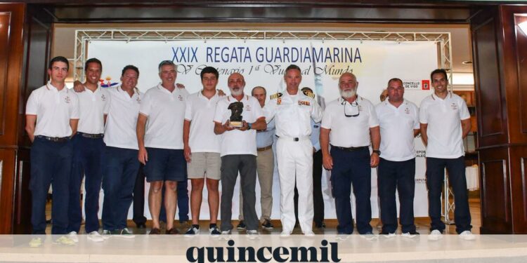 El Mirafak se proclama campeón de la Regata Guardiamarina de Cruceros en Vigo
