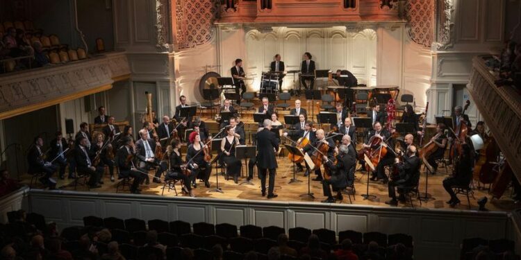 El PP exige las facturas del viaje a París, donde estuvo Ribó y su mujer