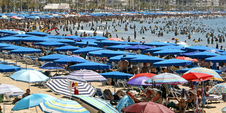 El cambio climtico y las olas de calor podran amenazar el liderazgo turstico de Espaa