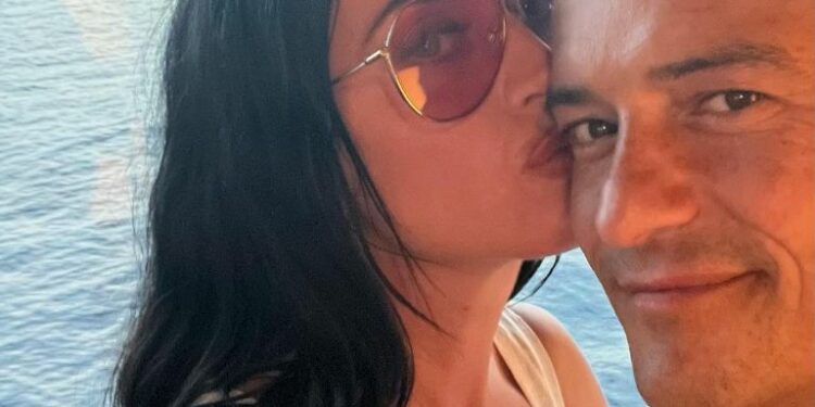 El lujoso crucero en el que Katy Perry cantó frente a miles de personas
