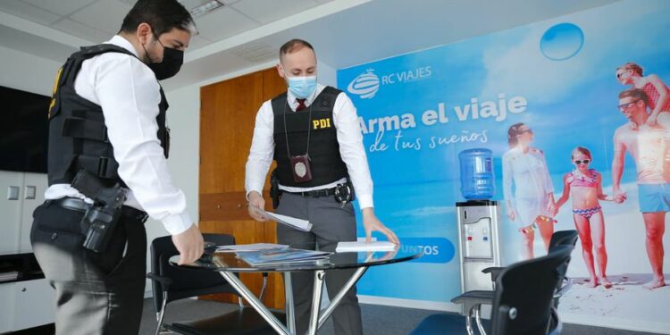 Engañaron a dos mil víctimas por más de $ 3 mil millones desde 2017: PDI detiene a seis estafadores de “agencias de turismo”