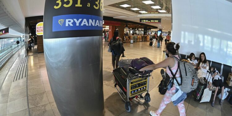 España elimina los controles covid en puertos y aeropuertos