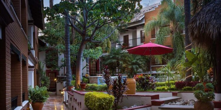 Este hotel en Oaxaca te hará sentir en la Toscana por sus preciosos acabados y decoración artística