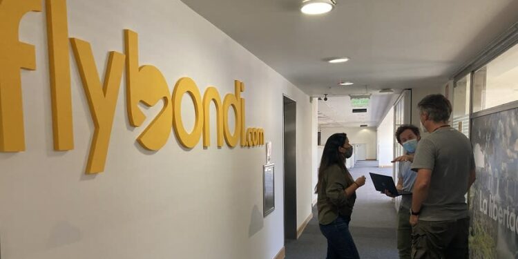 Flybondi tiene 60 posiciones laborales vacantes en distintos puntos del país