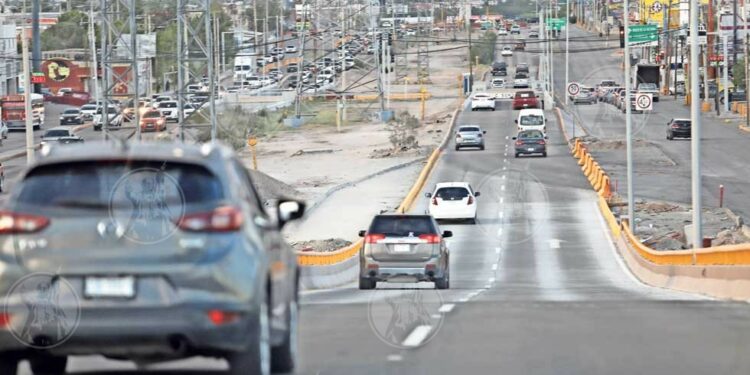Impiden lluvias terminar al 100% ‘puente eterno’