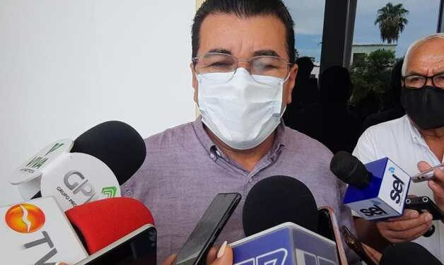Justifica secretario viajes del «Químico» Benítez