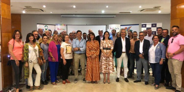 La Federación de Agencias de Viajes pone en valor el legado industrial de Huelva