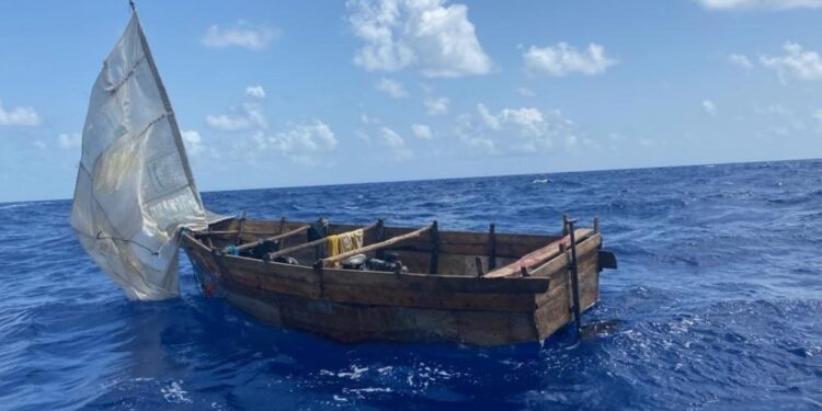 Balsa utilizada por balseros cubanos.