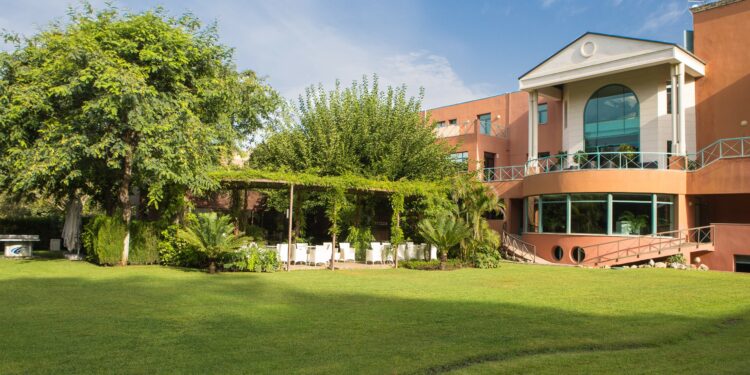Les Roches, la universidad donde se forma la élite del turismo internacional