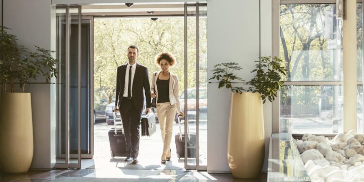 Localización, instalaciones y traslados, claves para elegir el alojamiento en los viajes de negocios