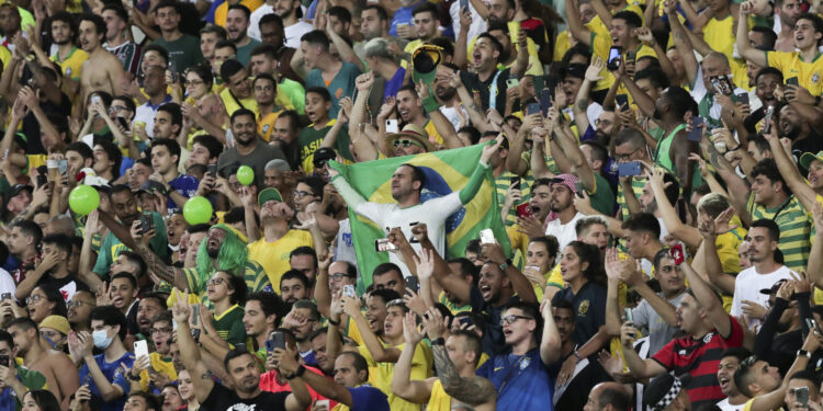 Aficionados de Brasil alentarán a su Selección en el Mundial de Qatar. Foto Prensa Libre (EFE)