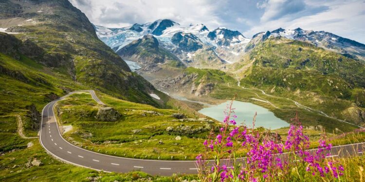 Los diez mejores países de Europa para viajar en coches ecológicos