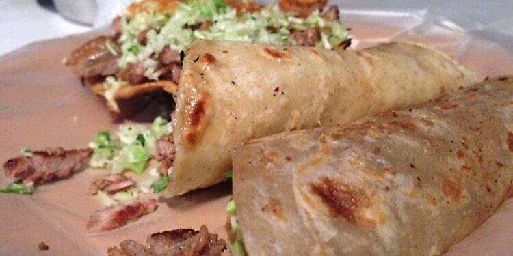 Los mejores tacos de asada no están en Sonora