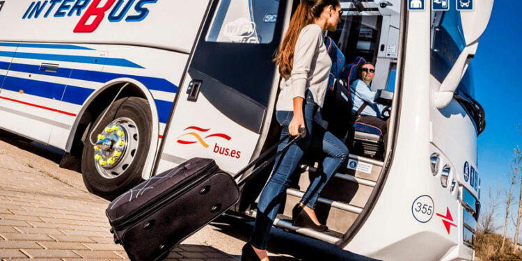 Los viajes en autobús tienen descuento del 30%