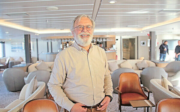 Magellan Explorer, el primer crucero de la temporada y con un itinerario educativo