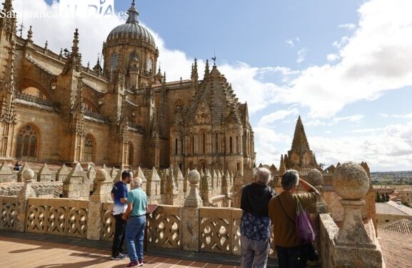 Más facilidades para que los turistas de Salamanca accedan a una noche de hotel gratuita si contratan 2 días - SALAMANCArtv AL DÍA