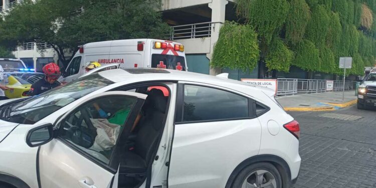 Monterrey. Choque de crucero moviliza autoridades| Telediario México