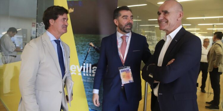 Muñoz destaca el "enorme potencial" de Sevilla para seguir creciendo en el sector turístico