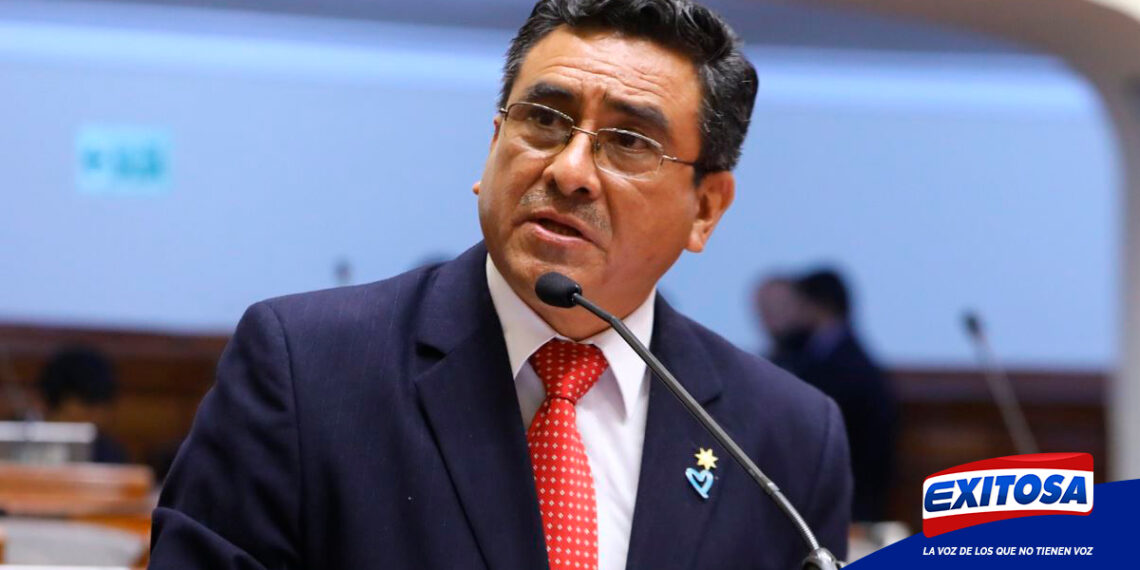 https://i0.wp.com/exitosanoticias.pe/v1/wp-content/uploads/2022/09/ministro-del-interior-willy-huerta-viajes-avion-presidencial-exitosa.jpg