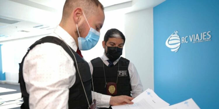 PDI detiene a 6 sujetos que estafaron a más de dos mil personas a través de agencias de viaje