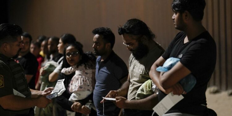 Para evitar el Título 42, los mexicanos evitan cruzar la frontera por los sitios comunes