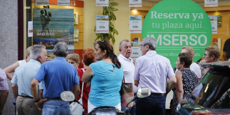 Precios, destinos y plazos de reserva de los viajes del Imserso de la nueva temporada 2022-2023