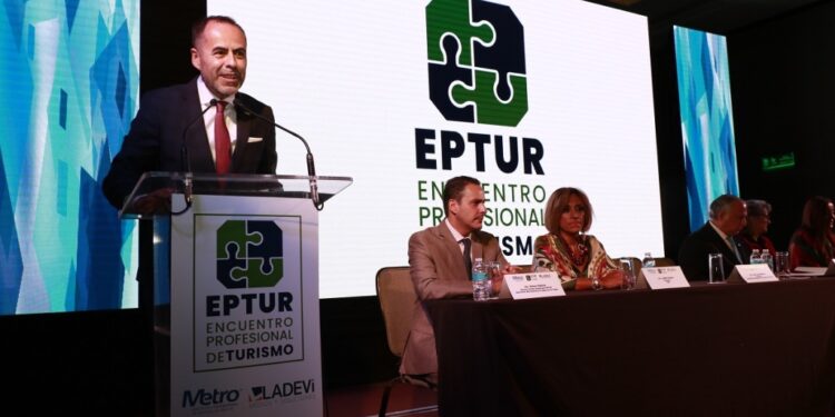 Profesionalización, clave para el impulso de la actividad turística: Miguel Torruco