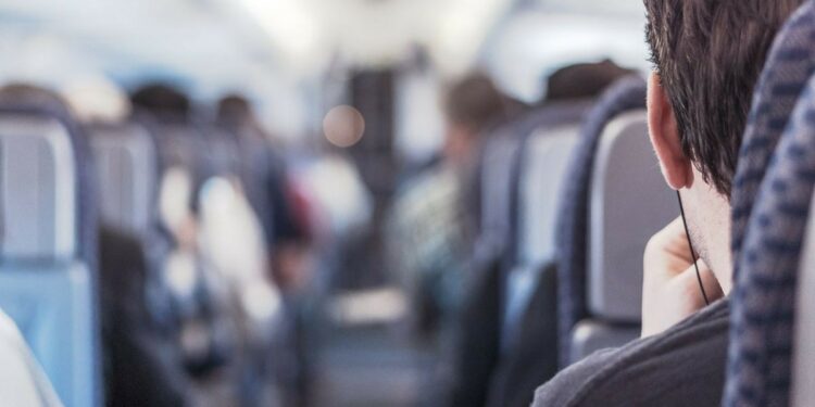 Qué hacer si tienes un ataque de ansiedad al viajar en avión